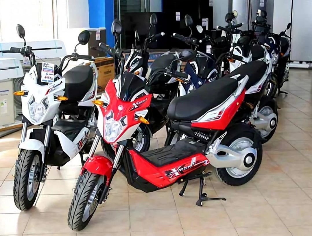 Venden motos eléctricas vietnamitas ¡en dólares! en Cuba 6 kawasaki 21