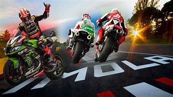 EL JEFE DEL EQUIPO KAWASAKI Fernando Amantini HABLA SOBRE EL NUEVO REGLAMENTO DE WORLDSBK 15 Fernando Amantini