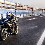 Kawasaki, historia de Kawasaki, Kawasaki Heavy Industries, motocicletas Kawasaki, Kawasaki Z1, Kawasaki Ninja, superbike japonesa, historia del motociclismo, Kawasaki GPz900R, Kawasaki H2R, motos deportivas, ingeniería japonesa, evolución de Kawasaki, motos japonesas, Kawasaki en la competición, Jonathan Rea, Kawasaki ZX-10R, Kawasaki Ninja H2, motos clásicas Kawasaki, cultura motociclista, legado Kawasaki, Kawasaki eléctrica, Kawasaki híbrida, Kawasaki verde lima, Kawasaki KX, Kawasaki y sostenibilidad, Kawasaki innovación, Kawasaki tecnología, Kawasaki motores, Kawasaki Japón, Kawasaki historia completa, Kawasaki MotoGP, Kawasaki WSBK, Kawasaki futuro eléctrico, Kawasaki comunidad global, Kawasaki diseño mecánico, Kawasaki motocicletas legendarias, Kawasaki trayectoria, Kawasaki modelos icónicos, Kawasaki electrificación, Kawasaki movilidad sostenible